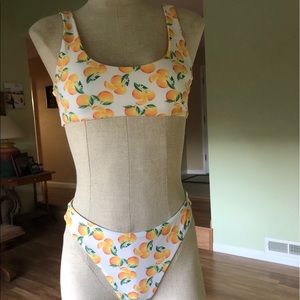 Bikini / Never worn  (high wasted bottoms)